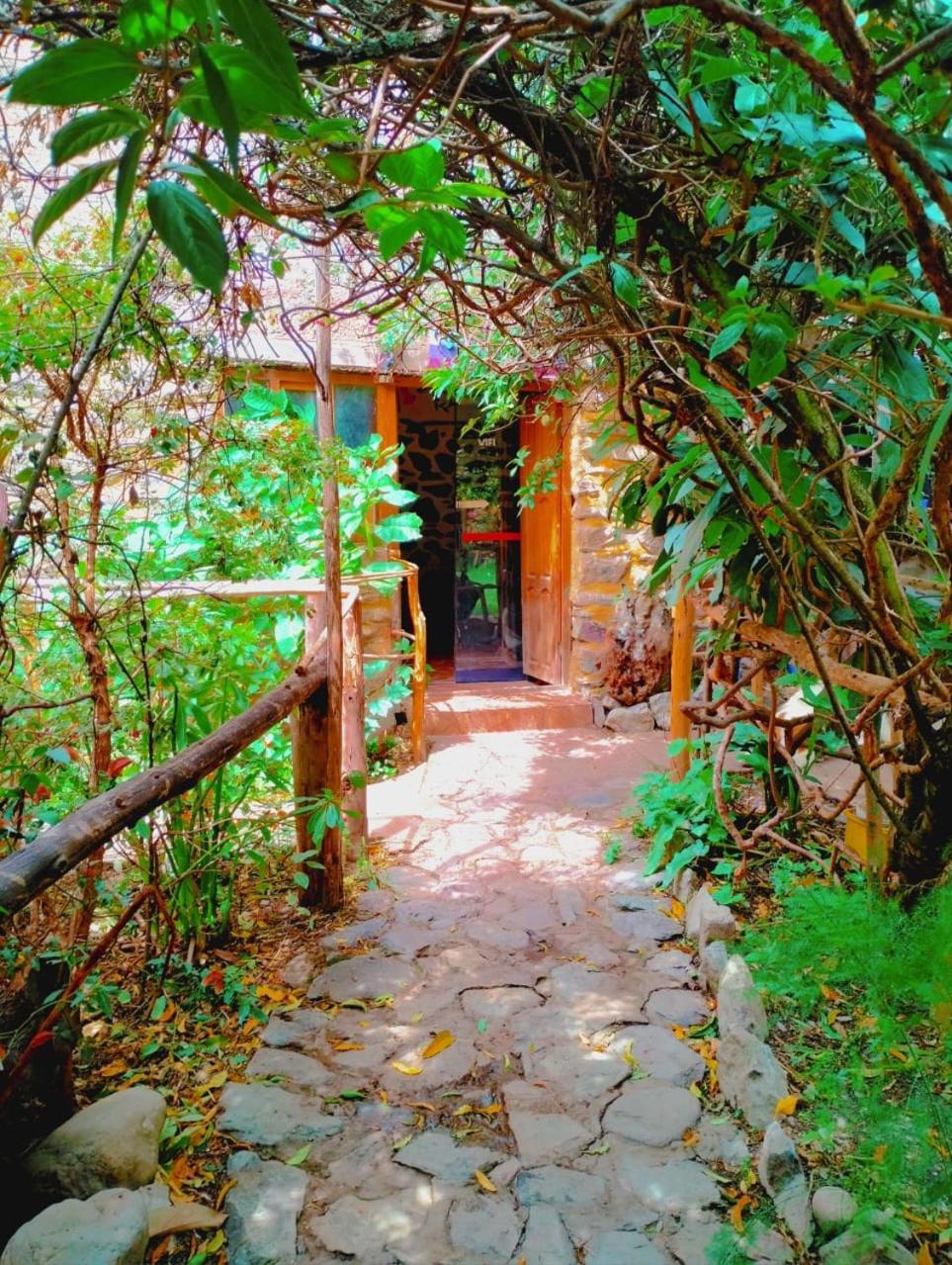 Hospedaje K'Uchuwasi โอยานไตตามโบ ภายนอก รูปภาพ